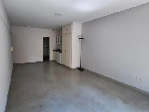 Departamento en Alquiler en Colegiales, $ 700.000