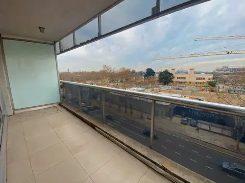Alquiler Oficina 3 ambientes con balcón al frente, seguridad 24HS, Avenida Libertador Nuñez Belgrano