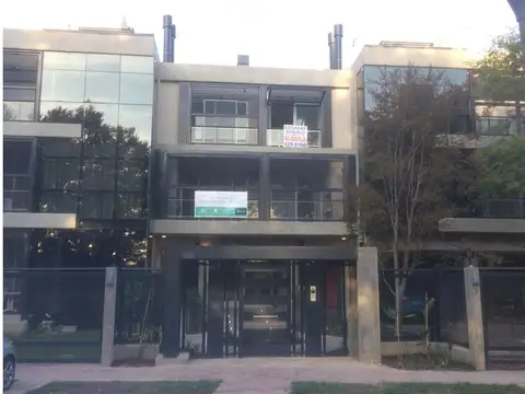 Fisherton Alvarez Condarco 650