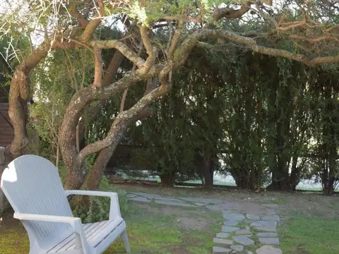 Casa 6 ambientes con 5 baños