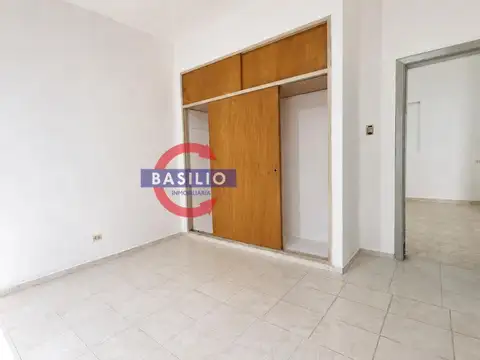 Depto Tipo Casa en Venta 50 años