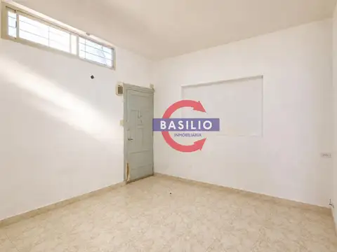 VENTA PH INTERNO 3 AMBIENTES CON PATIO A RECICLAR EN MUNRO