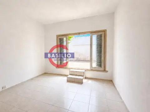 VENTA PH INTERNO 3 AMBIENTES CON PATIO A RECICLAR EN MUNRO