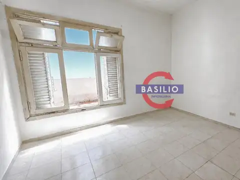 Depto Tipo Casa en Venta 50 años
