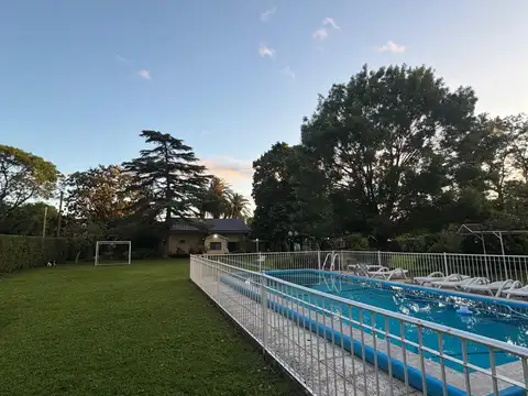 Quinta en venta en Glew 2800 mtrs de terreno