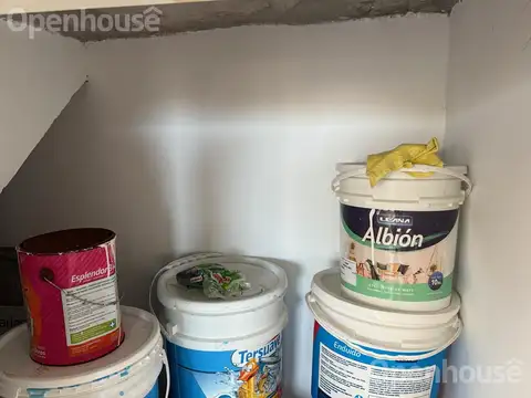 Casa en Alquiler con 3 cocheras