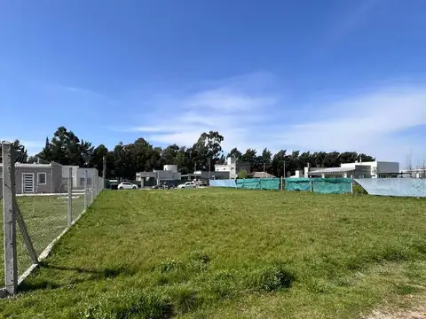 Terreno en venta -Etcheverry