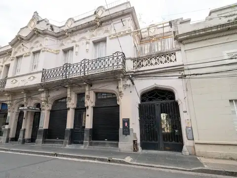 EN VENTA DPTO INTERNO PLANTA ALTA PLENO CENTRO