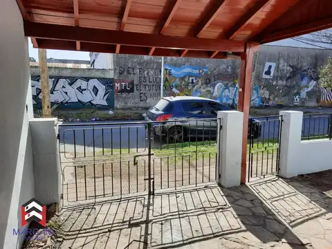 Australia 100