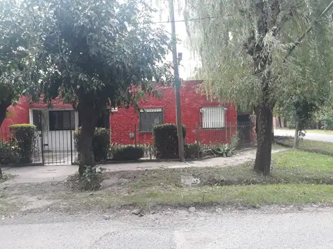 Casa - City Bell en calle 460 y 21