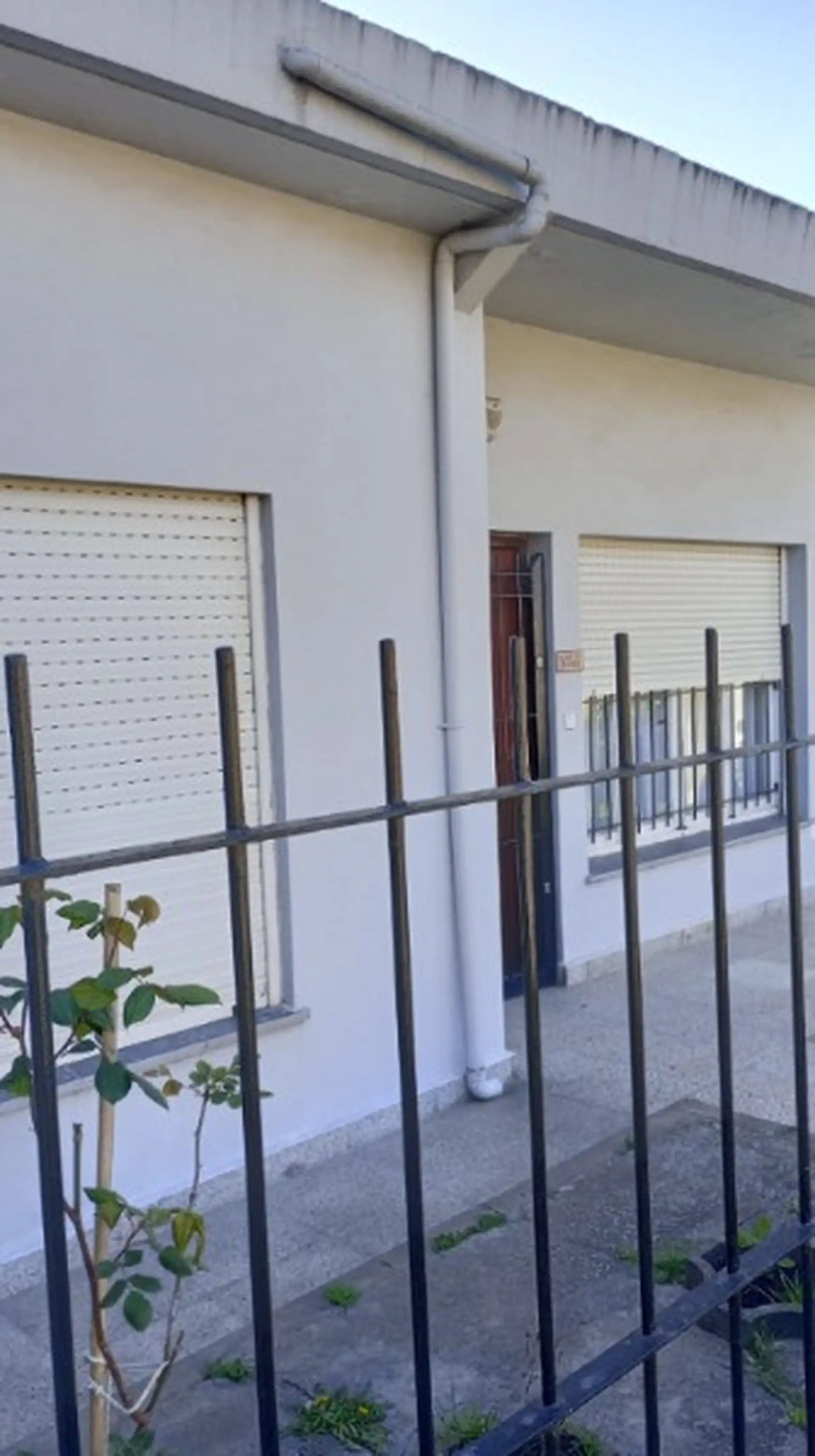 VENTA CASA EN BLOCK CON PATIO