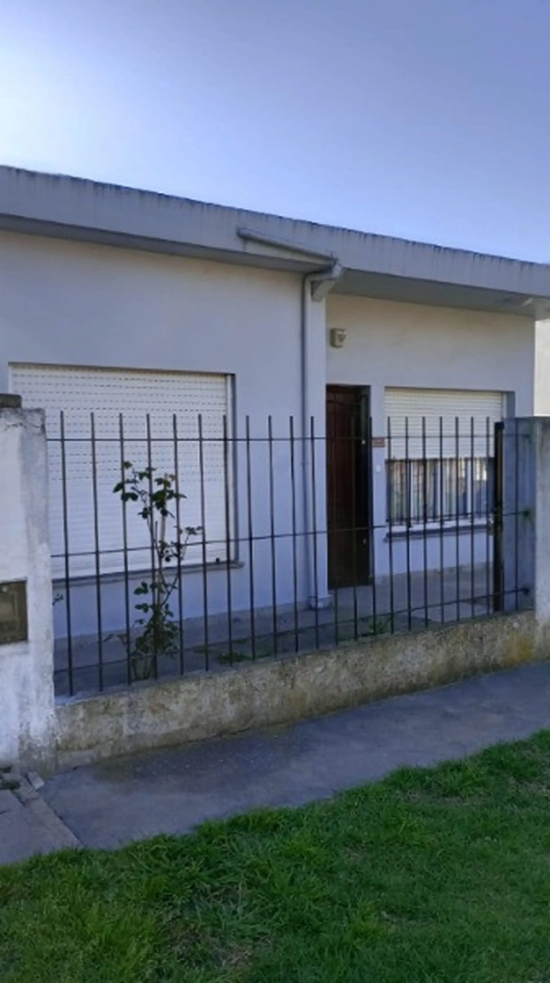 VENTA CASA EN BLOCK CON PATIO