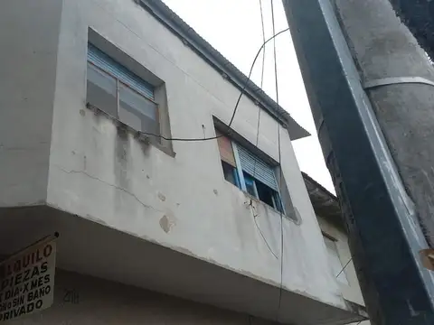 Excelente esquina en Carapachay Actualmente Pension