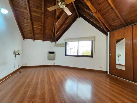 Depto Tipo Casa 3 ambientes con 2 baños
