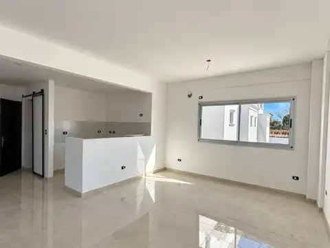 TRIPLEX EN VENTA AVENIDA BELGRANO 5669 WILDE 3 AMBIENTES