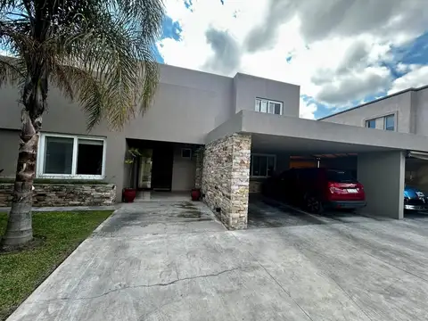 Casa en Alquiler de 4 dormitorios