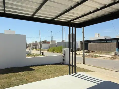 Casa 4 ambientes con 1 baño