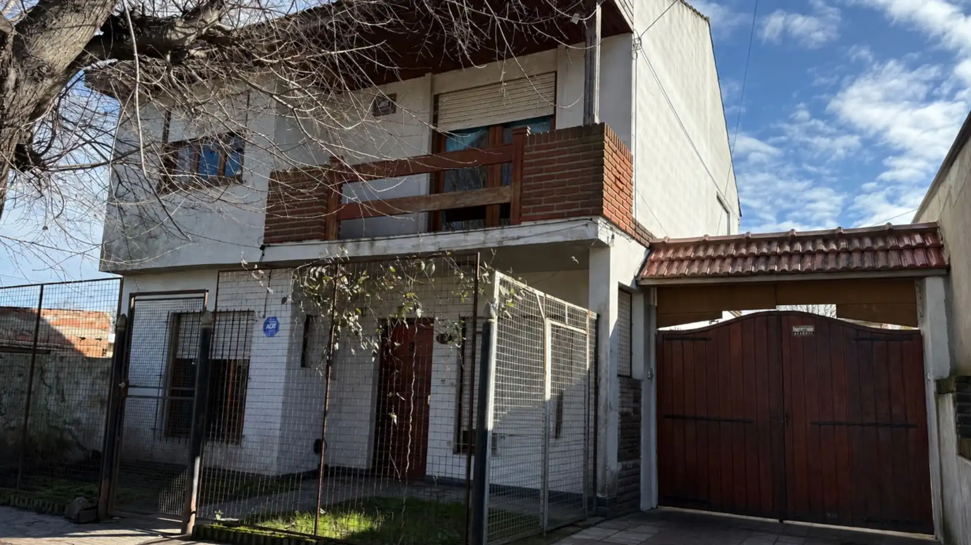 VENTA CASA 4 AMB CON QUINCHO GALPON Y JARDIN