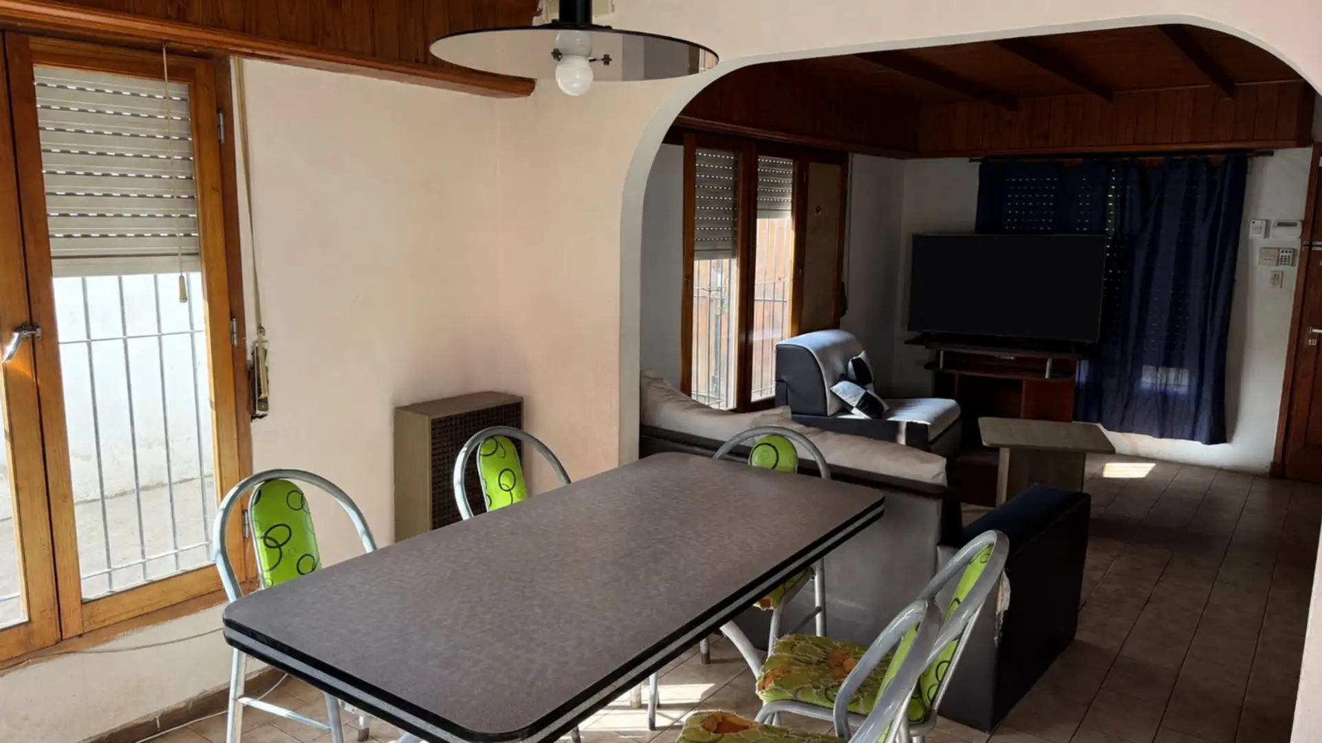 VENTA CASA 4 AMB CON QUINCHO GALPON Y JARDIN