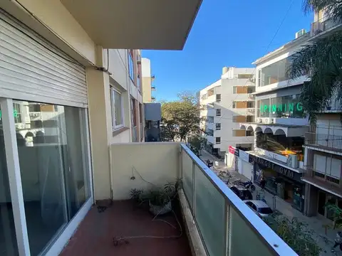 DEPARTAMENTO EN VENTA 3 AMBIENTES CON CON COCHERA, FLORIDA Vicente Lopez 85m2