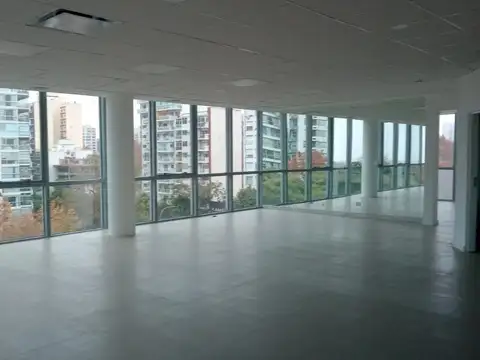 Oficina en Venta con 6 cocheras