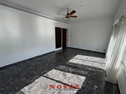 Depto Tipo Casa en Venta de 4 ambientes