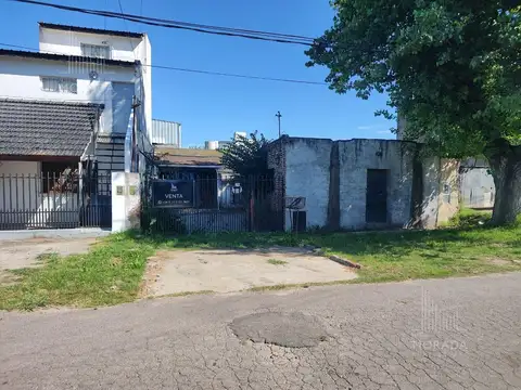 Casa a reciclar 4 amb lote 220m²