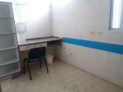 Av. Hipólito Yrigoyen 5100