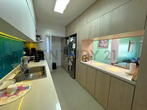 Oficina 4 ambientes con 2 baños