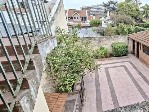 Propiedad única con dos PH y gran potencial — Ideal inversión o refacción total- En Venta