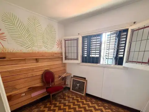 Casa en Alquiler con 2 cocheras