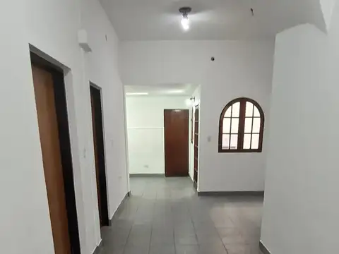 Aníbal Troilo 900, Piso PB