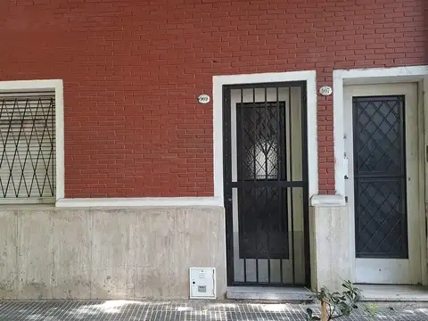 Aníbal Troilo 900, Piso PB