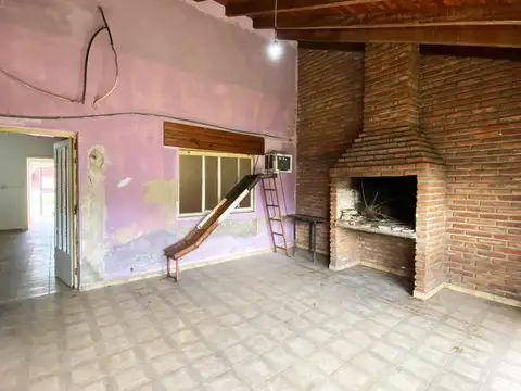 Venta casa de dos dormitorios en barrio Triangulo