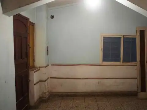 Casa a la venta a metros de Av. Peñaloza