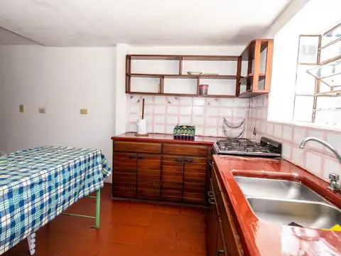 Casa 5 ambientes con 1 baño