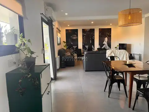 Casa 5 ambientes con 2 baños