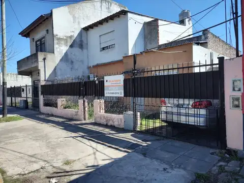 Venta Casa Multifamiliar en Villa Luzuriaga