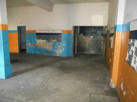 LOCAL EN VENTA CON DEPARTAMENTO  A TERMINAR