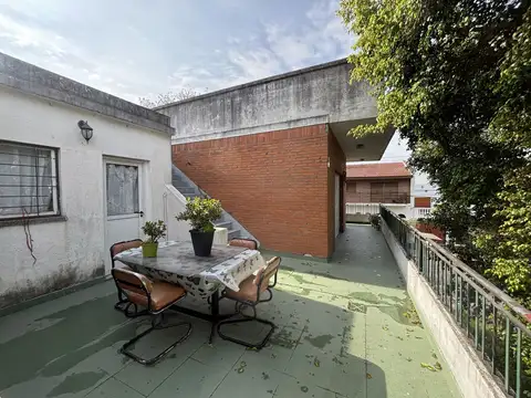 Constitucion 2100, Piso 1