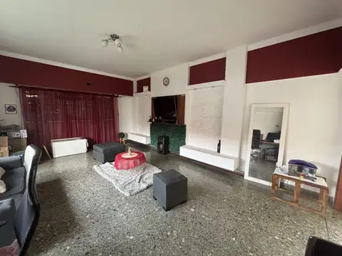 Depto Tipo Casa en Venta 40 años