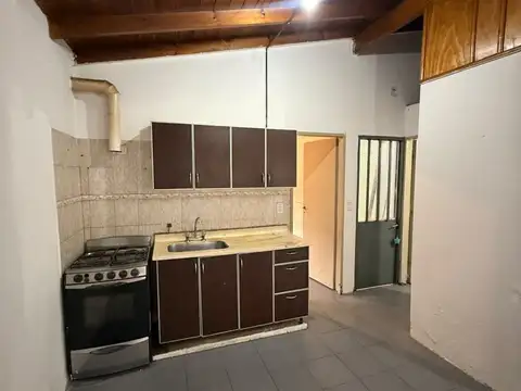 Depto Tipo Casa en Alquiler de 2 ambientes