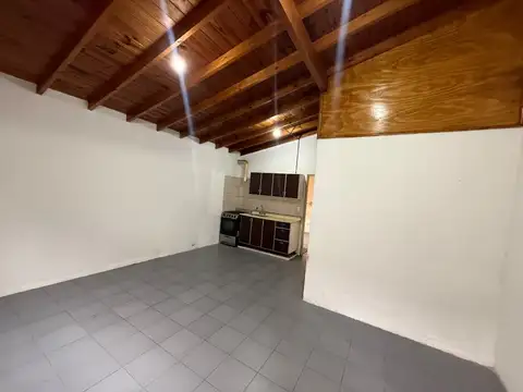 Depto Tipo Casa en Alquiler de 1 dormitorio