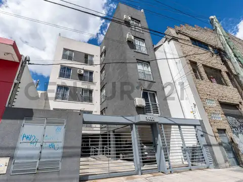 Av Peron 3000, Piso 2