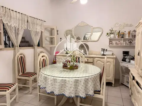 Casa esquina en venta en Pasaje Torino
