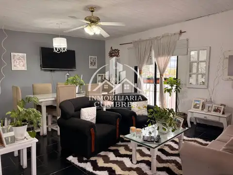 Casa 5 ambientes con 3 baños