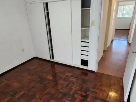 DEPARTAMENTO EN GODOY CRUZ SOBRE AV. SAN MARTÍN