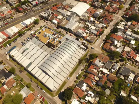 Importante propiedad a metros de Juan B. Justo