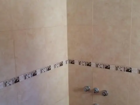 Departamento de dos dormitorios en planta alta