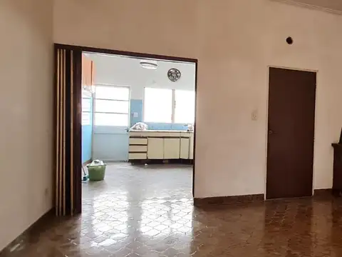 Ejercito de los andes 2000, Piso 1